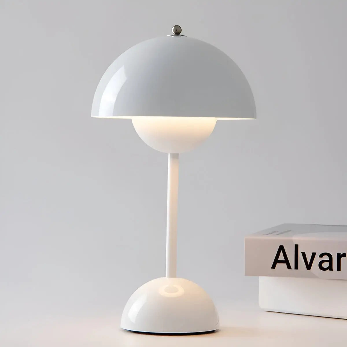 Lampe de Table Scandinave Sans Fil avec Réglage de Luminosité – Design Élégant et Pratique, Acier Inoxydable, Compacte 0
